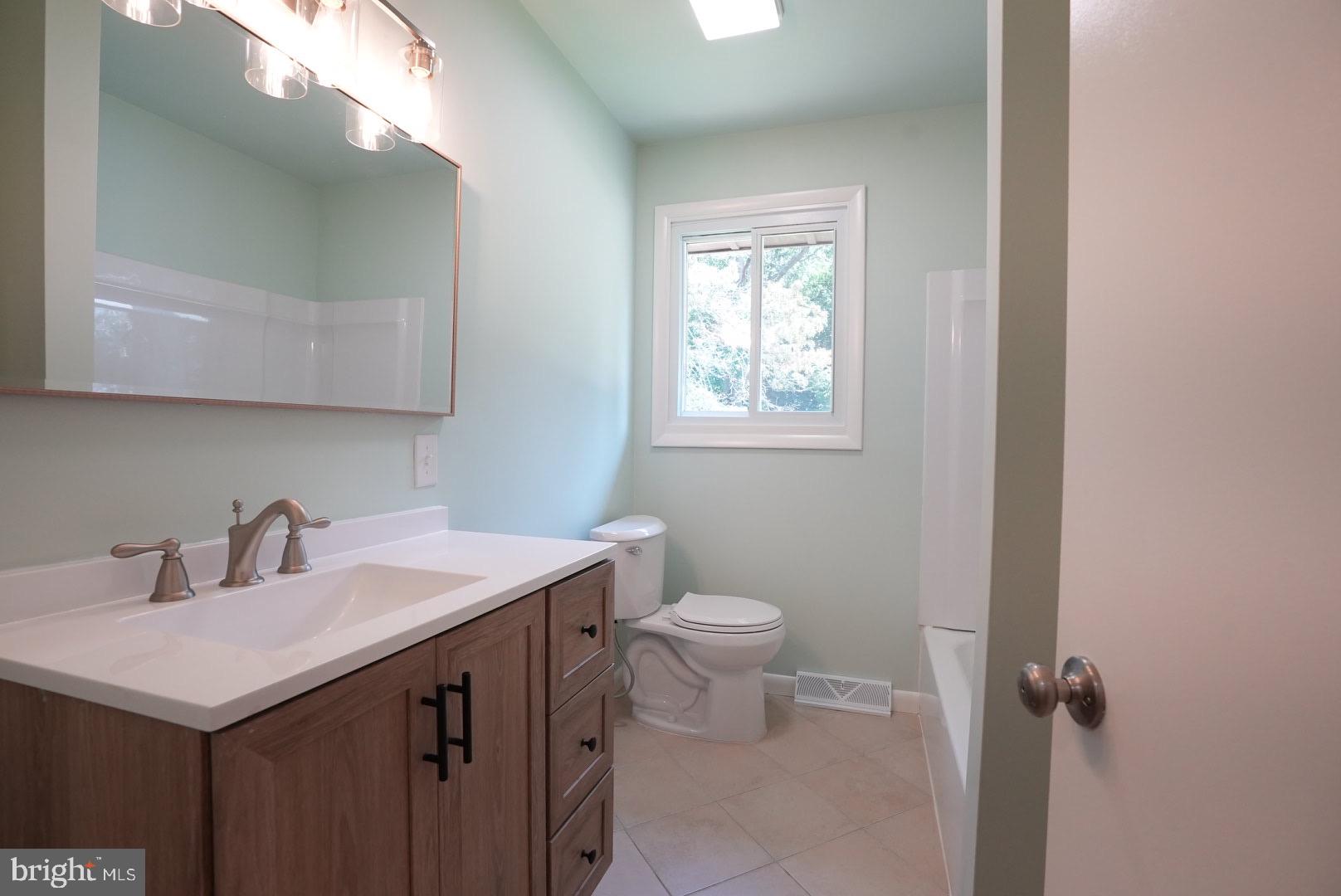 90 Parvin Mill Road Bridgeton, NJ 08302 - Photo 24 of 55 Remodeled Bath