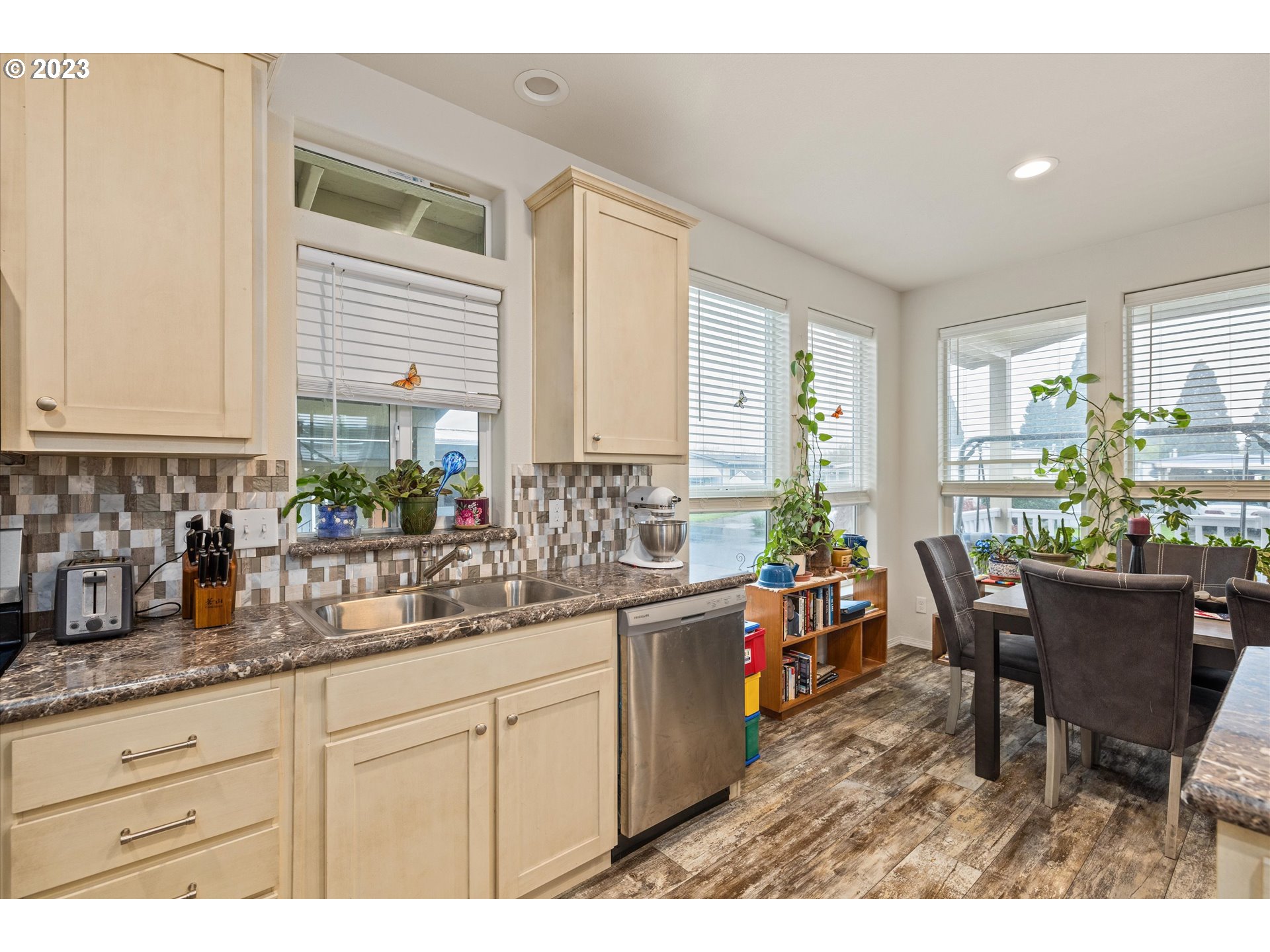 3477 Rainbow Loop, Unit 24 Hubbard, OR 97032 - Photo 8 of 21 Gallery Image 8