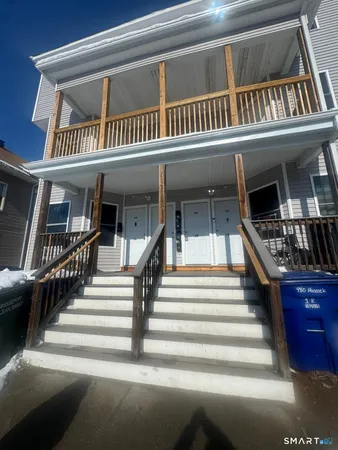 a view of entryway a front door