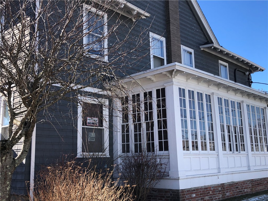 366 Rathbun Street Woonsocket, RI 02895 - Photo 3 of 48