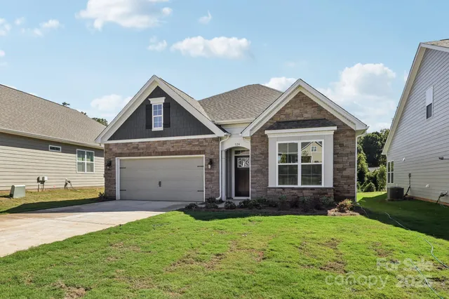 $405,000 | 124 North Shayna Road, Troutman, NC 28166