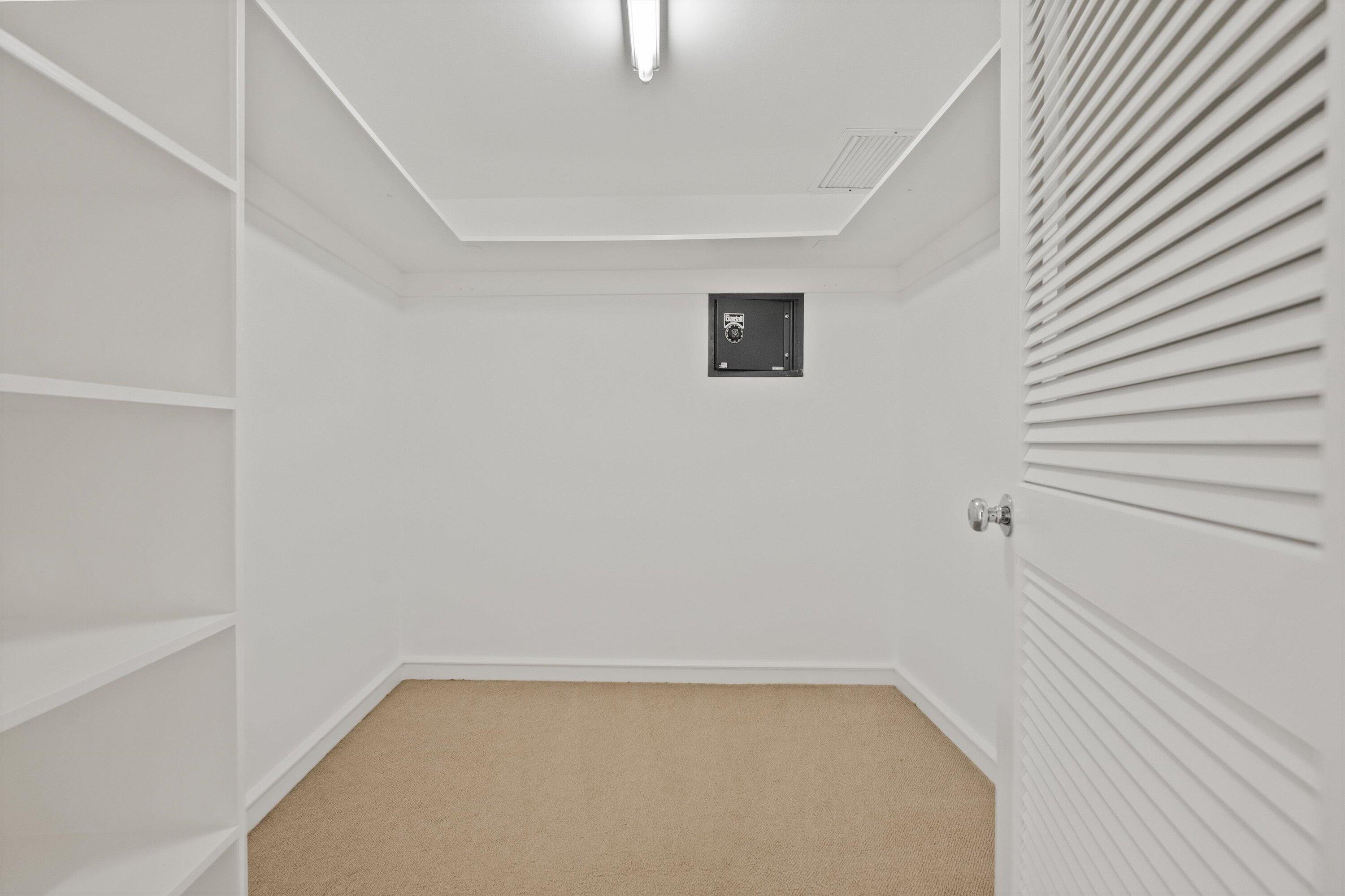 369 South Lake Drive, Unit 2E Palm Beach, FL 33480 - Photo 14 of 19 Primary Walk In Closet