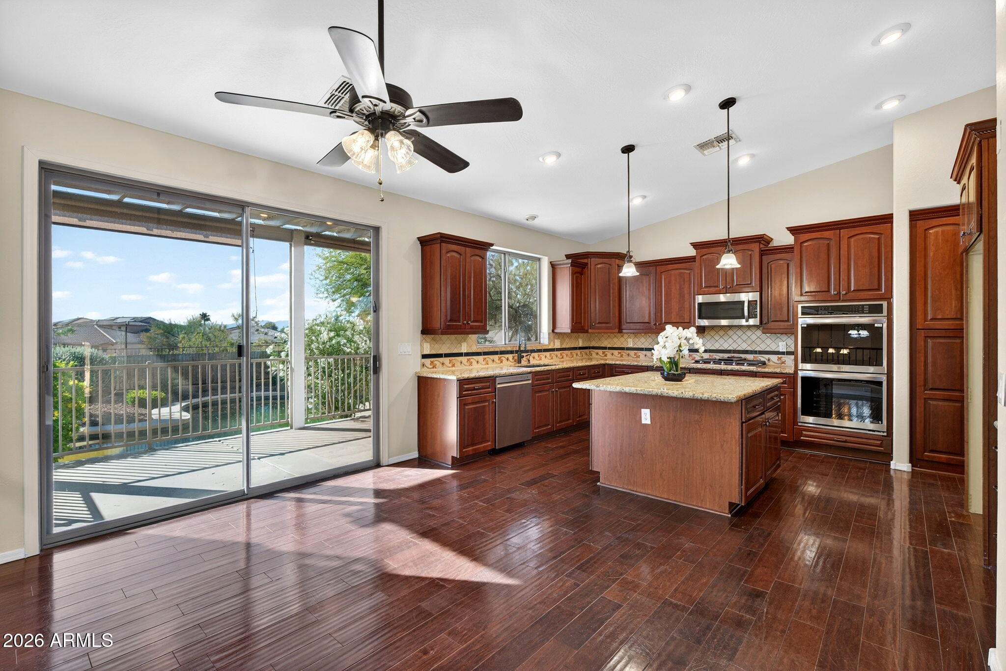 18336 Verdin Road Goodyear, AZ 85338 - Photo 14 of 49