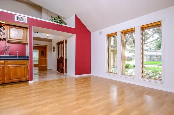 $2,200 | 2520 Hadley Circle, Sugar Land, TX 77478