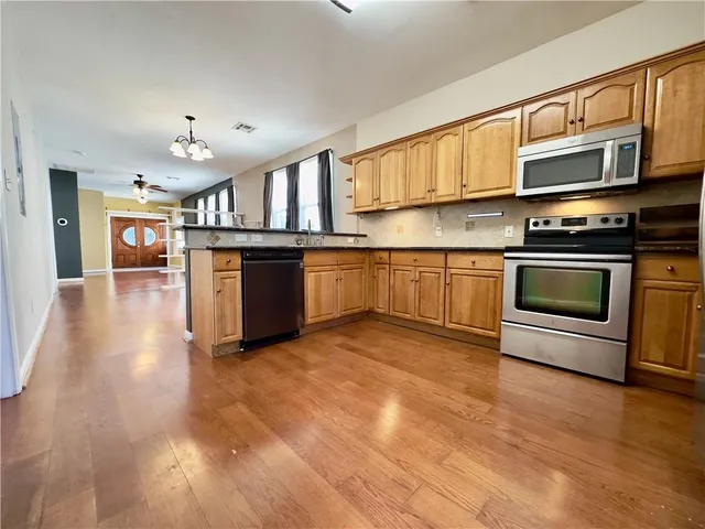 $2,500 | 3517 Louisiana Ave Parkway, New Orleans, LA 70125