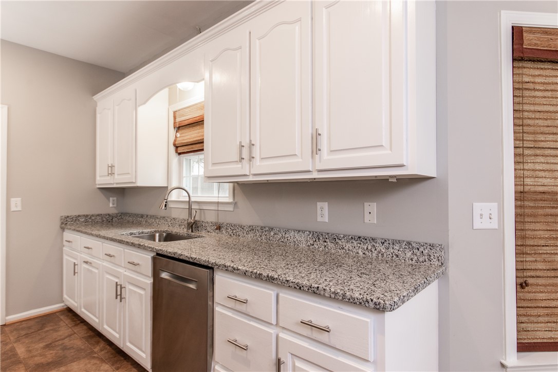 307 Brookstone Way Central, SC 29630 - Photo 9 of 24 Gallery Image 9