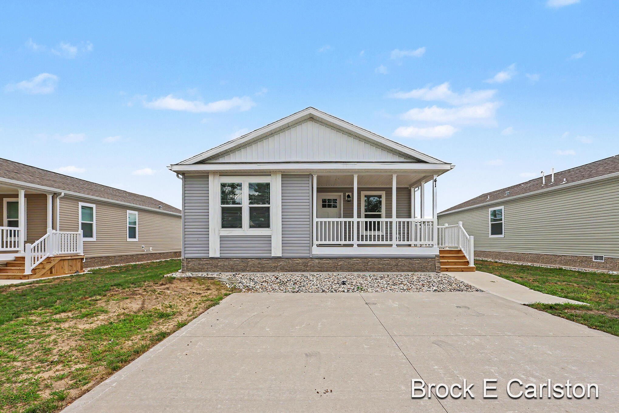 1283 East Ellis Road, Unit 41 Muskegon, MI 49441 - Photo 1 of 16 QJ1A9305