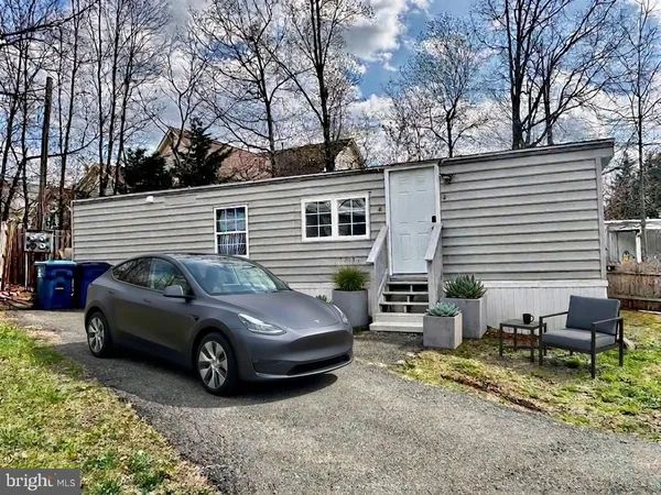 $69,900 | 11209 Mobile Drive, Fairfax, VA 22030