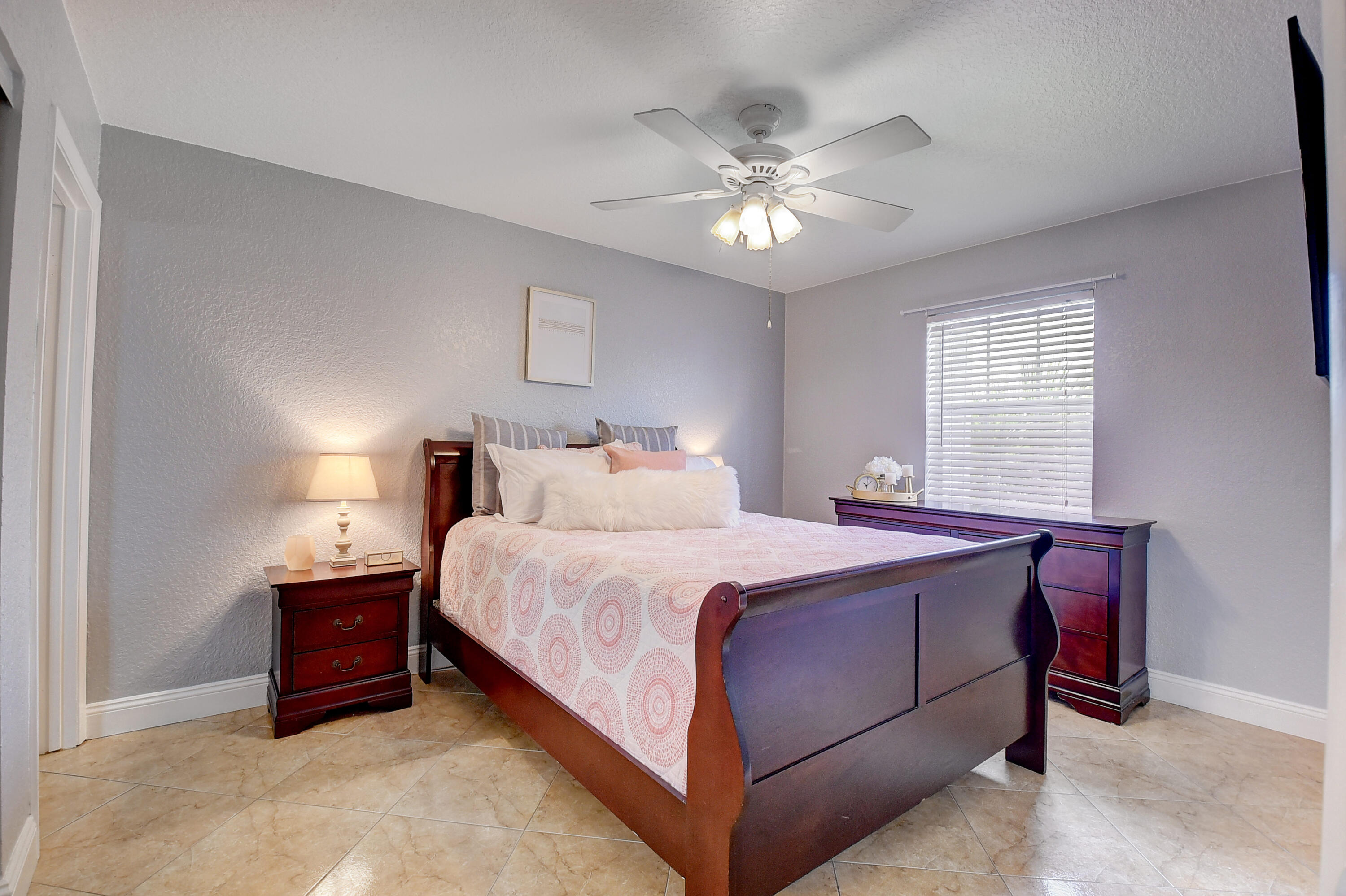 604 Waterside Drive, Unit 604 Hypoluxo, FL 33462 - Photo 12 of 21 Primary Bedroom
