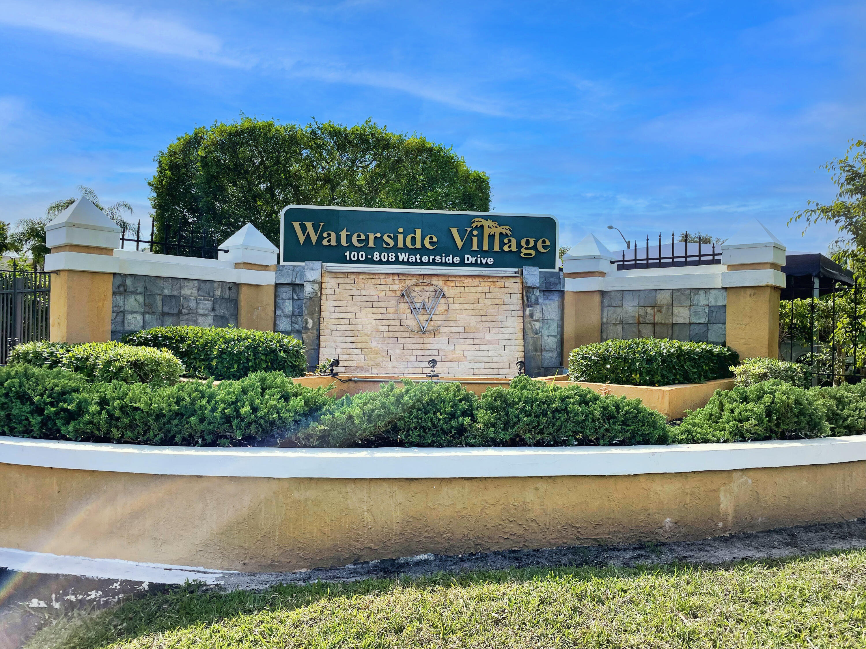604 Waterside Drive, Unit 604 Hypoluxo, FL 33462 - Photo 21 of 21 Gated community