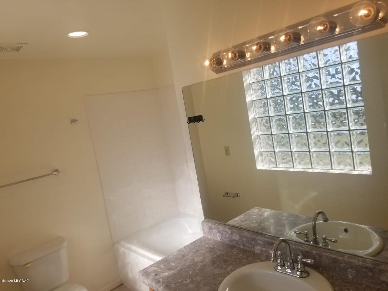 987 Circulo Tumbleweed Rio Rico, AZ 85648 - Photo 5 of 19