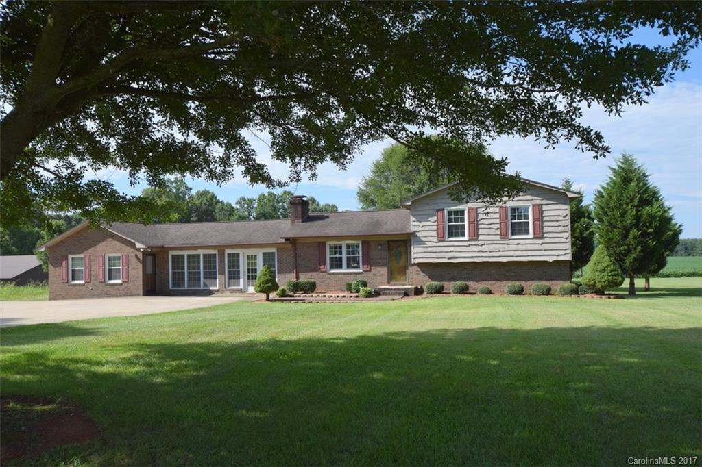 3441 Harmon Road Lincolnton, NC 28092 - Photo 1 of 24 Gallery Image 1
