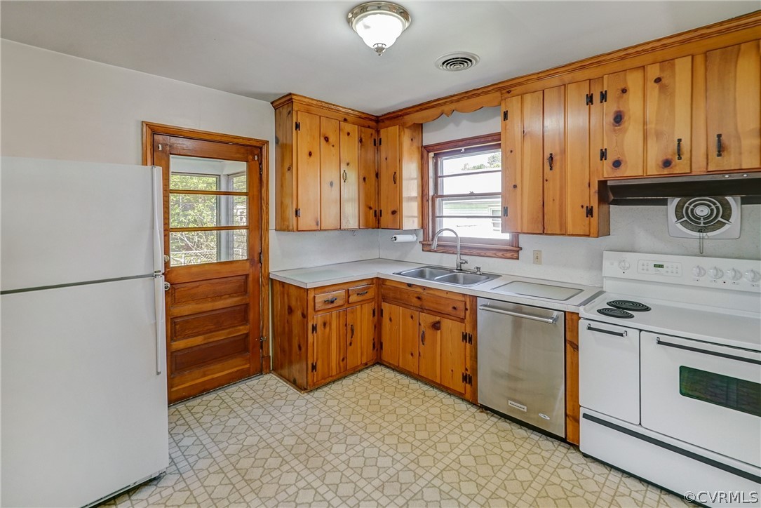 7504 Woodman Road Henrico, VA 23228 - Photo 12 of 33