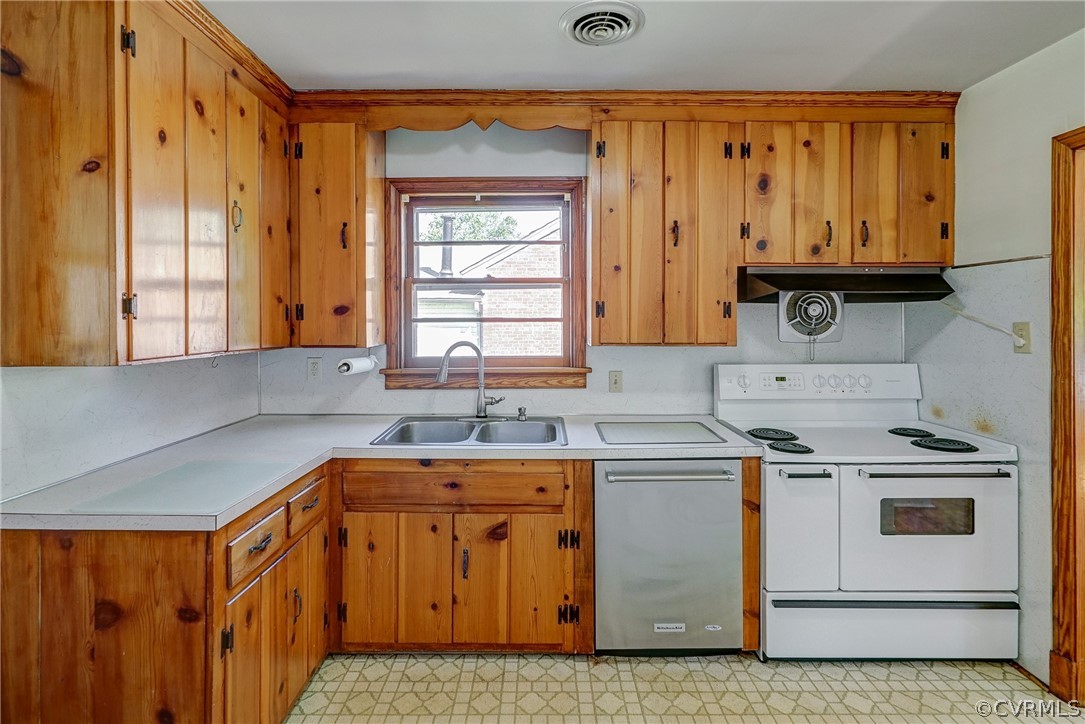 7504 Woodman Road Henrico, VA 23228 - Photo 13 of 33