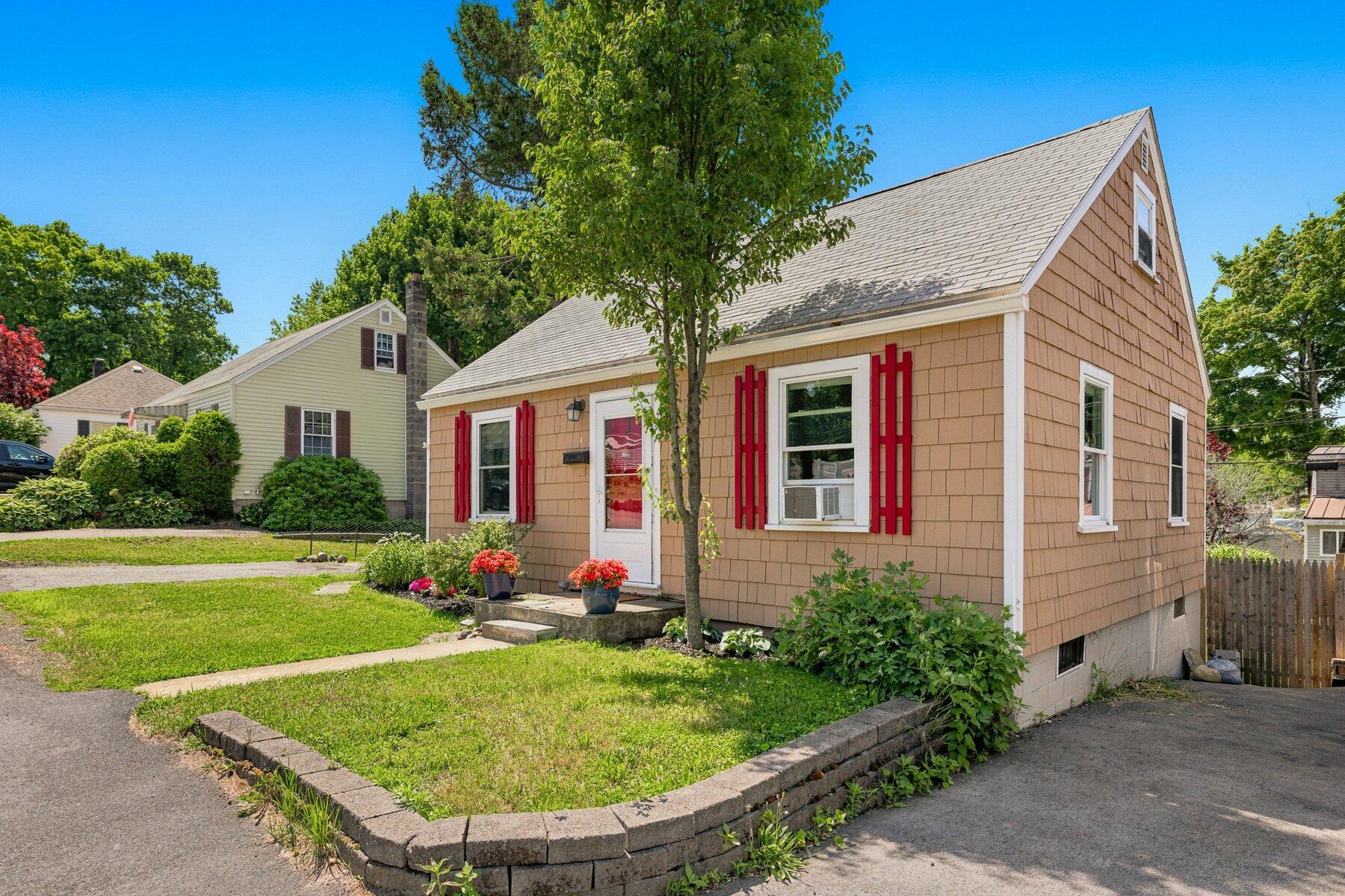 4 Halstead Street Kittery, ME 03904 - Photo 30 of 30 seacoastrephoto-31 (5)
