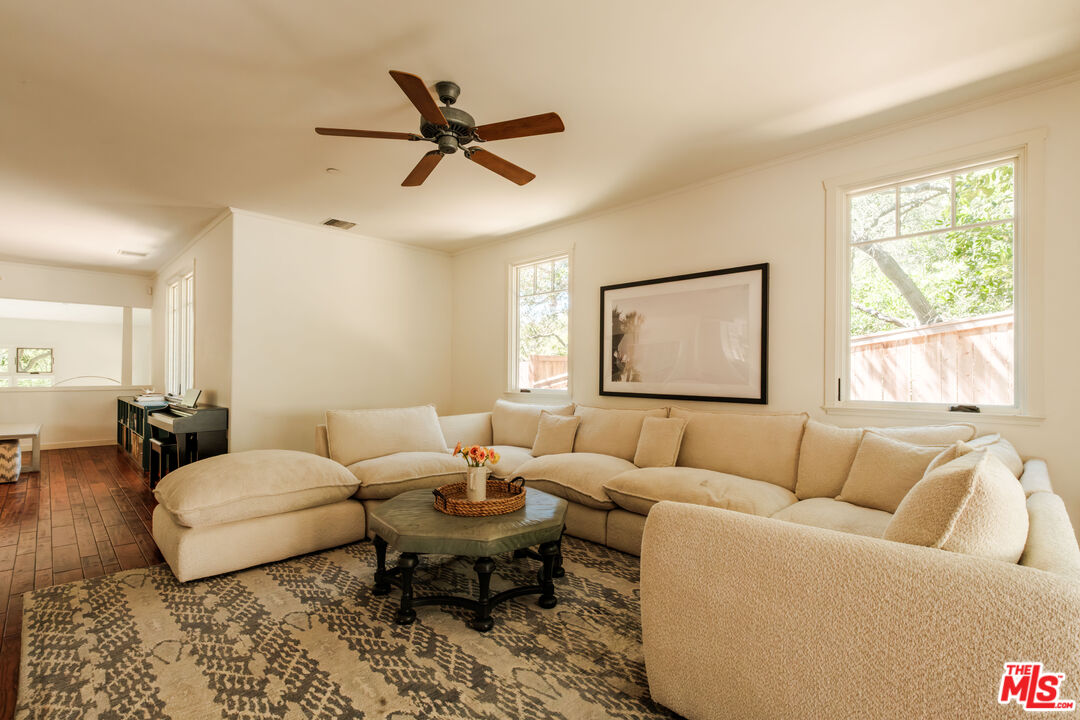 21717 Encina Road Topanga, CA 90290 - Photo 17 of 60