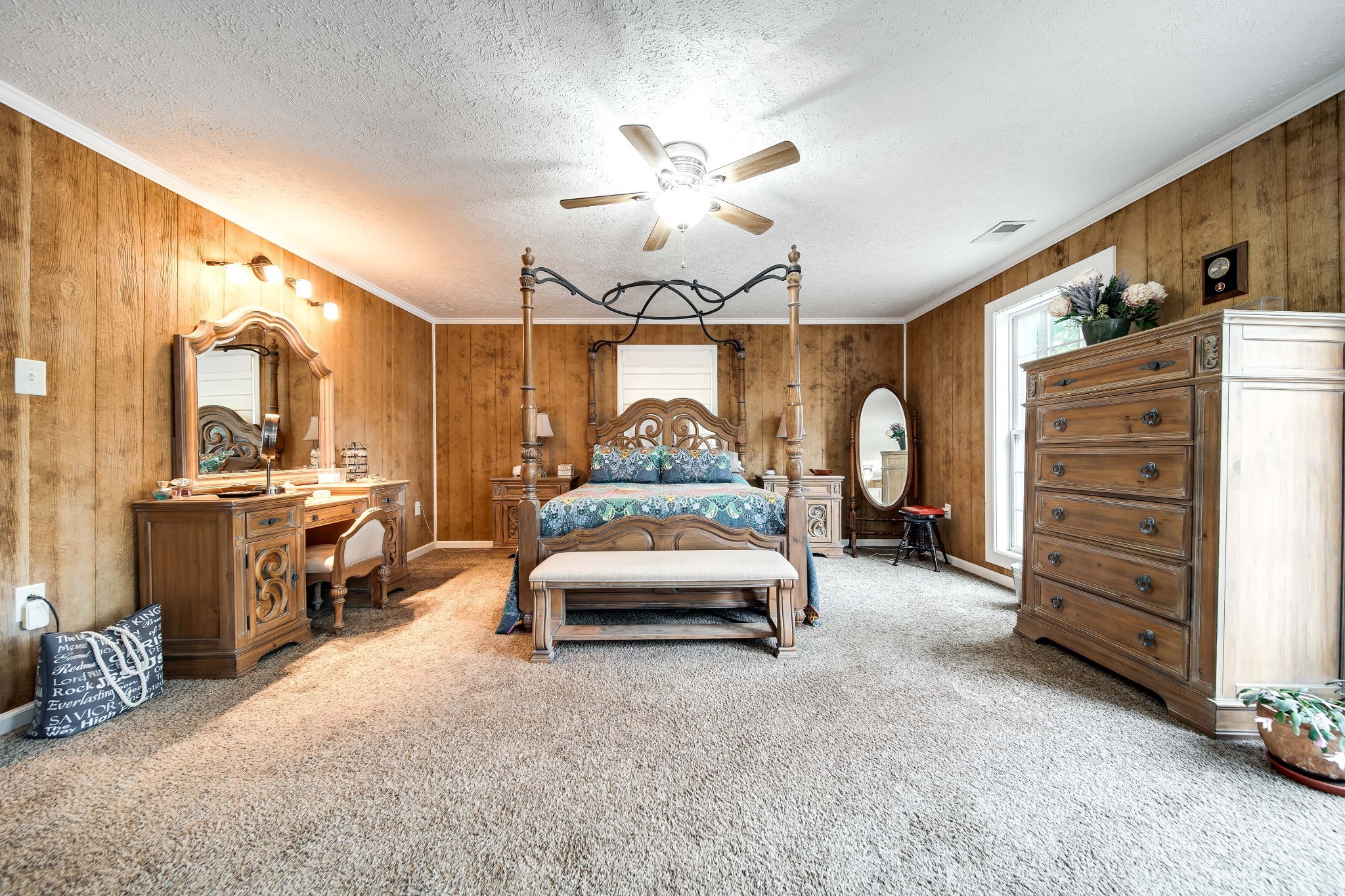 554 Hickman Shores Road Dover, TN 37058 - Photo 31 of 93 a bedroom with furniture and white walls