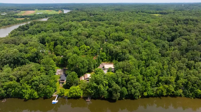 $1,099,000 | 554 Hickman Shores Road, Dover, TN 37058