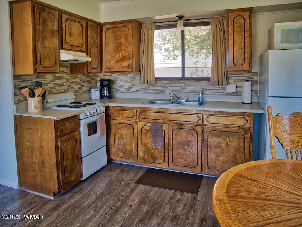 87 Main Street, Unit 4 Greer, AZ 85927 - Photo 12 of 17