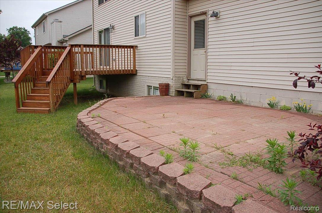 2375 Summit Cedar Howell, MI 48855 - Photo 2 of 12 DSC_0644