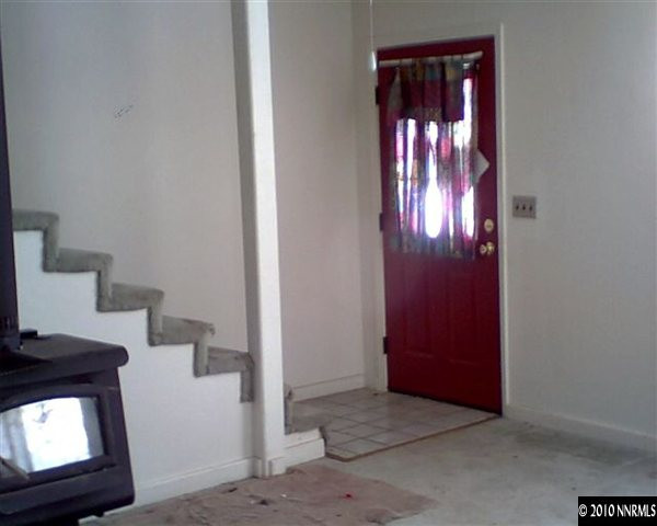 9265 Tomahawk Way Reno, NV 89506 - Photo 4 of 8 Photo 4