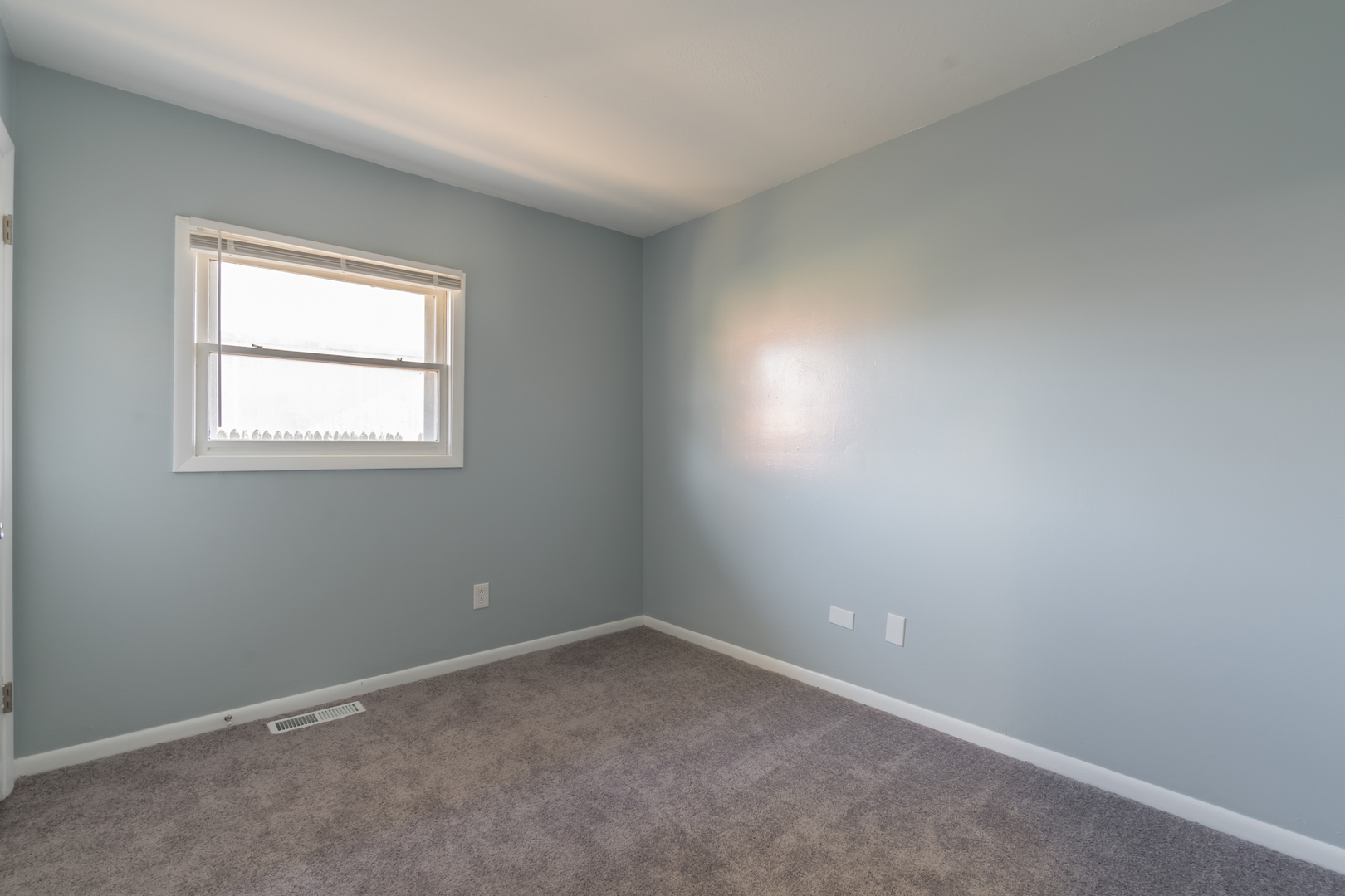 1908 Gideon Avenue Zion, IL 60099 - Photo 14 of 33