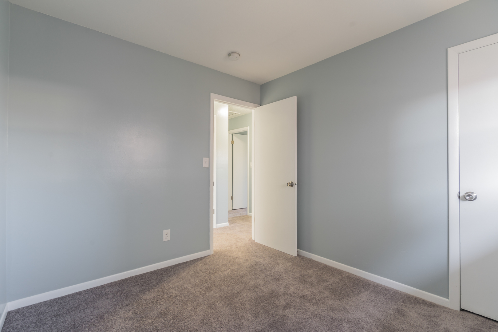 1908 Gideon Avenue Zion, IL 60099 - Photo 15 of 33