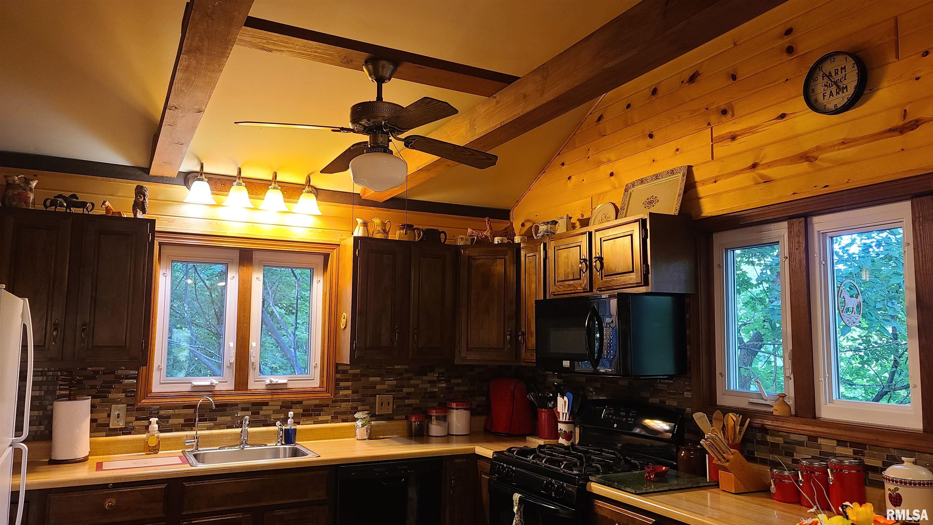 98 Bynum Road Stonefort, IL 62987 - Photo 18 of 47