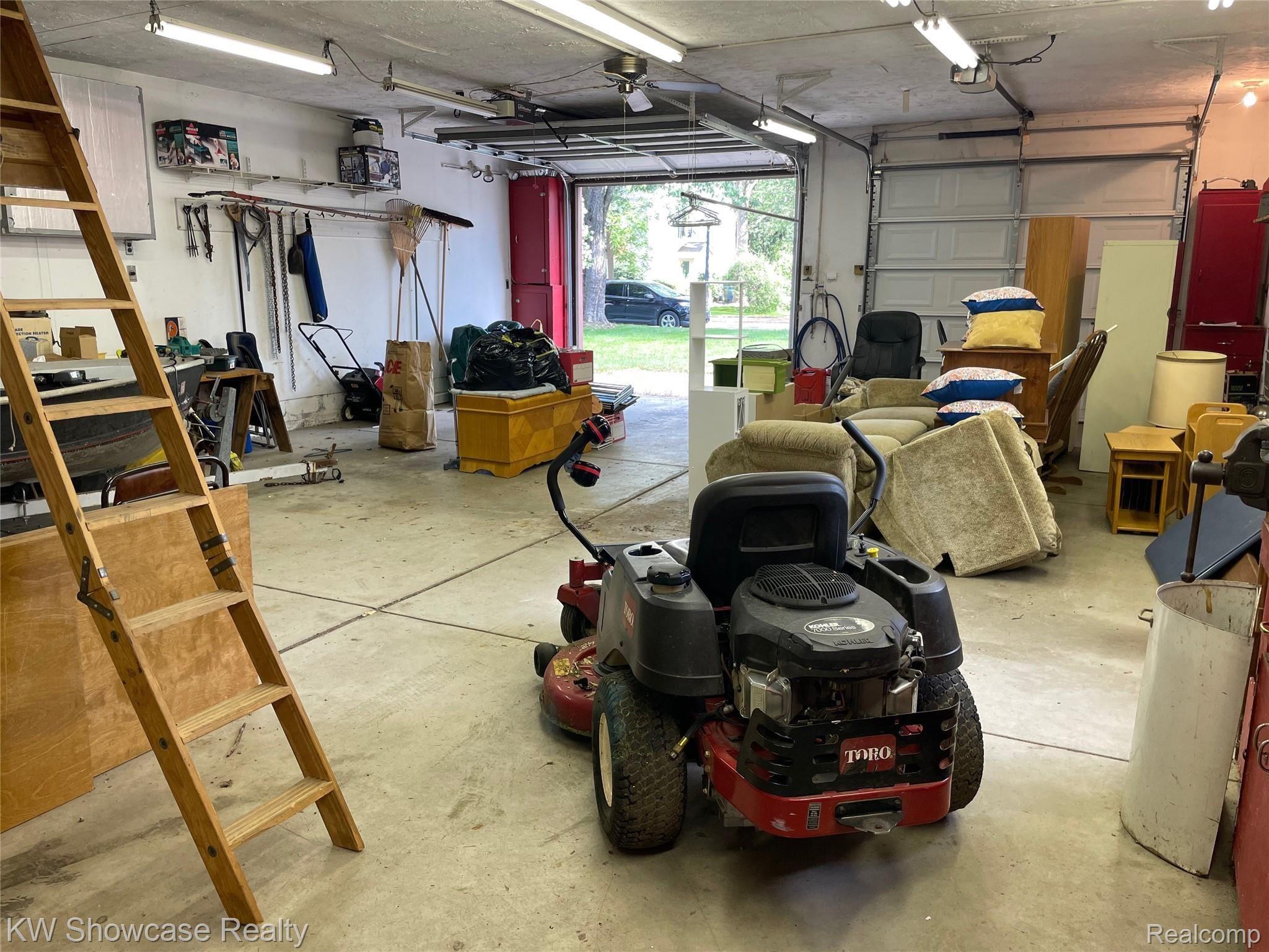 319 Byron Road Howell, MI 48843 - Photo 10 of 43 Bonus garage interior.