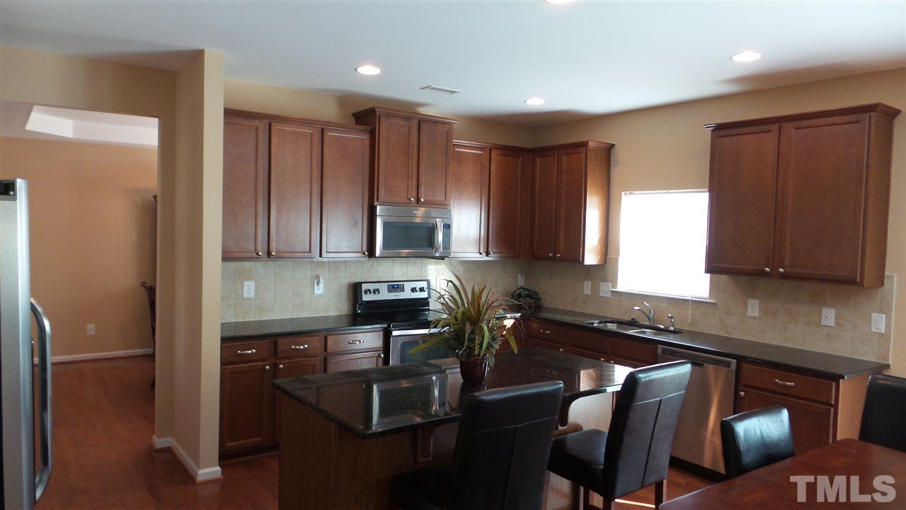 1607 Willowcrest Road Durham, NC 27703 - Photo 8 of 25