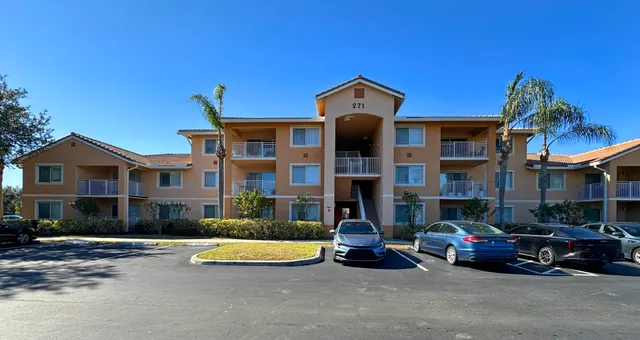 $1,925 | 271 Southwest Palm Drive, Unit 104, Port St. Lucie, FL 34986