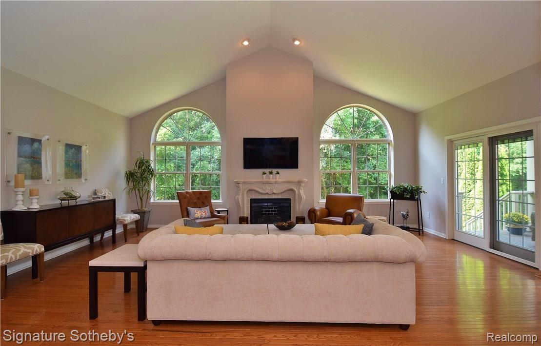 2453 Winding Brook Court Rochester, MI 48309 - Photo 4 of 31 4 family room 3.JPG