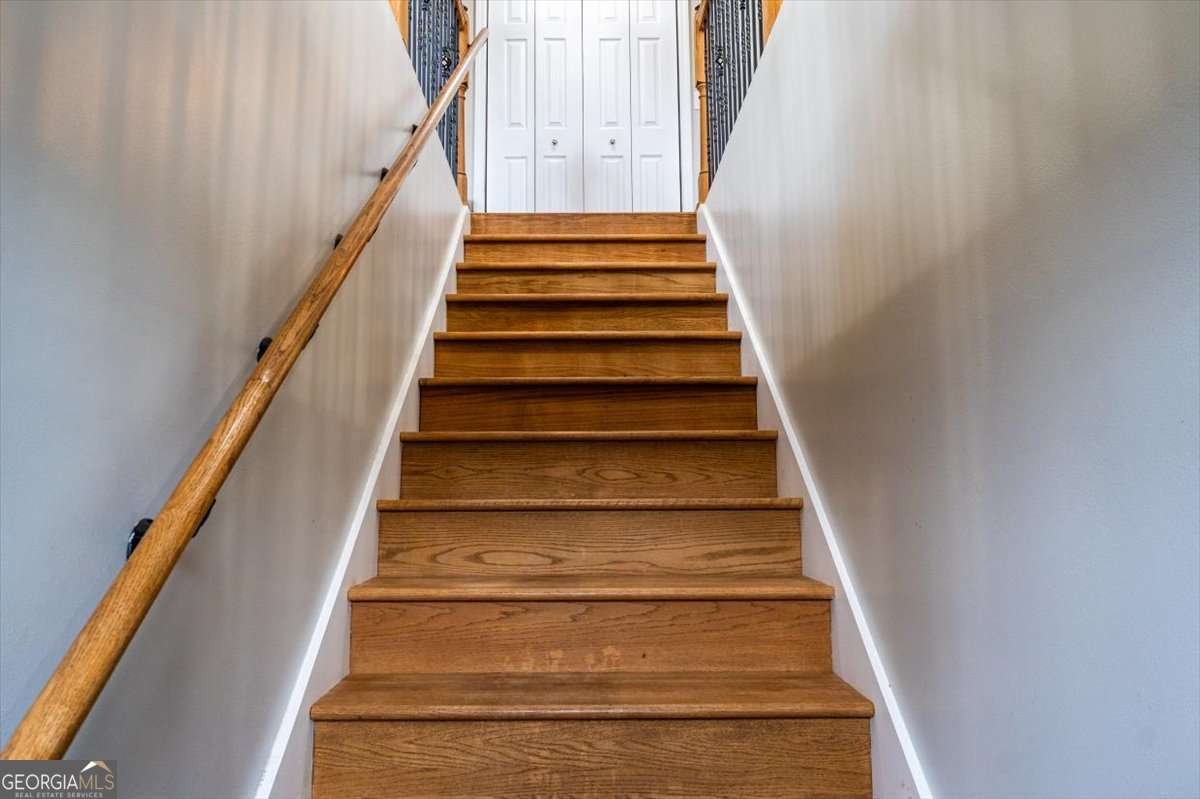 161 Archer Grove Road Athens, GA 30607 - Photo 7 of 56 a view of entryway