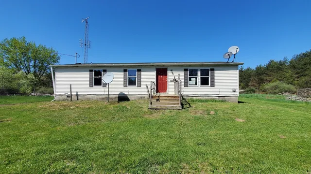 $90,847 | 7939 East Moore Road, Ravenna, MI 49451