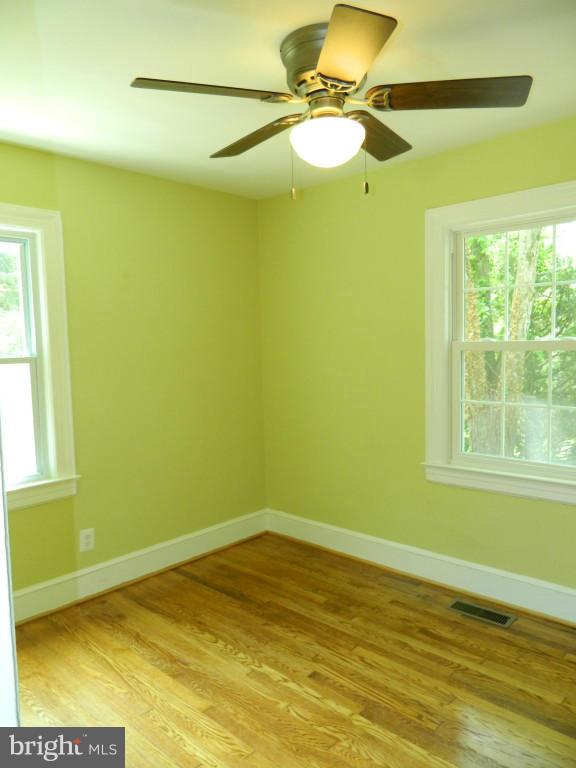4018 Bradys Hill Road Triangle, VA 22172 - Photo 18 of 28 Bedroom