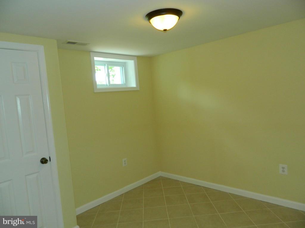 4018 Bradys Hill Road Triangle, VA 22172 - Photo 22 of 28 Basement