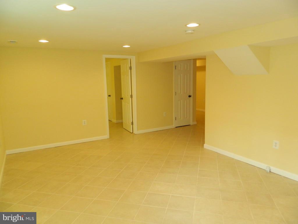 4018 Bradys Hill Road Triangle, VA 22172 - Photo 24 of 28 Basement