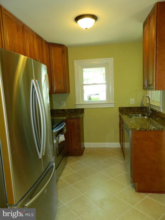 4018 Bradys Hill Road Triangle, VA 22172 - Photo 9 of 28 Kitchen