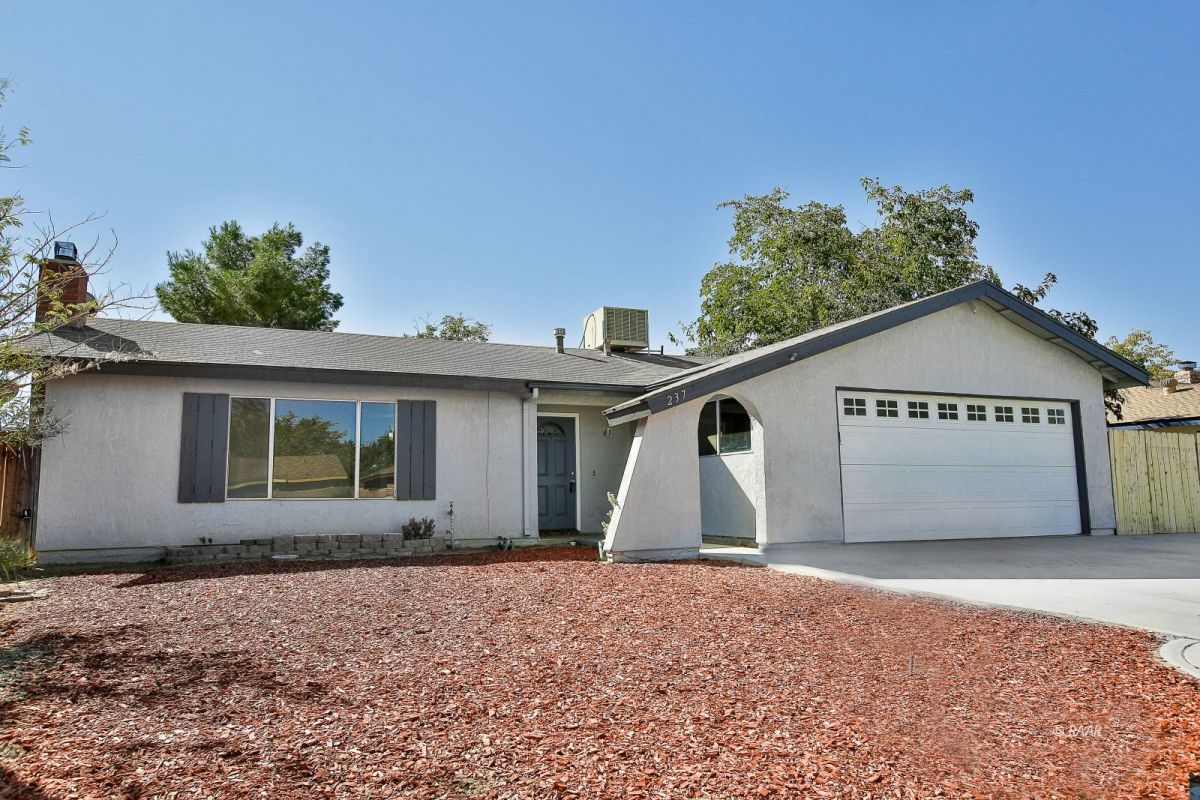 237 West Mariposa Avenue Ridgecrest, CA 93555 - Photo 1 of 1