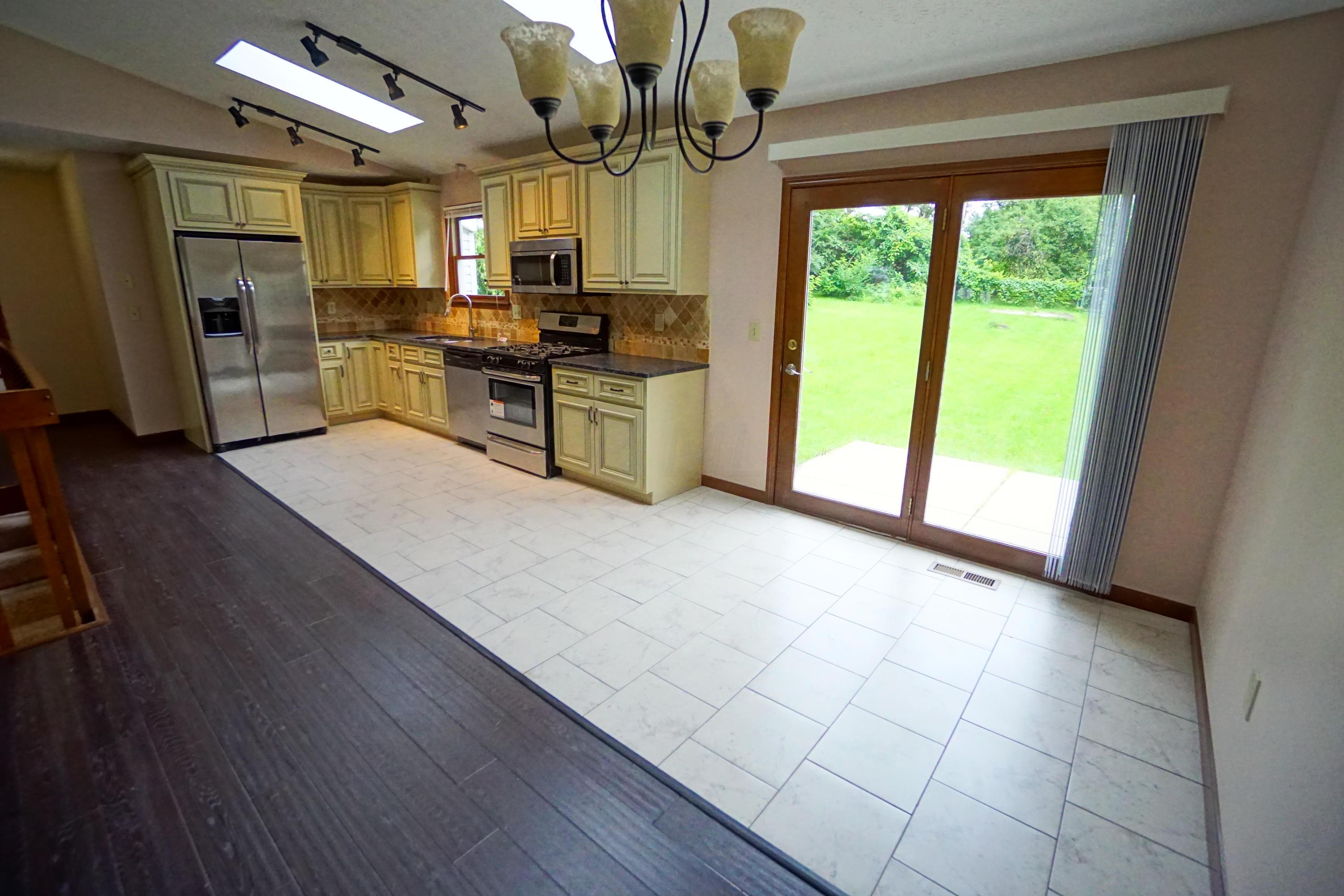926 McNaughten Road Columbus, OH 43213 - Photo 11 of 50 Gallery Image 11