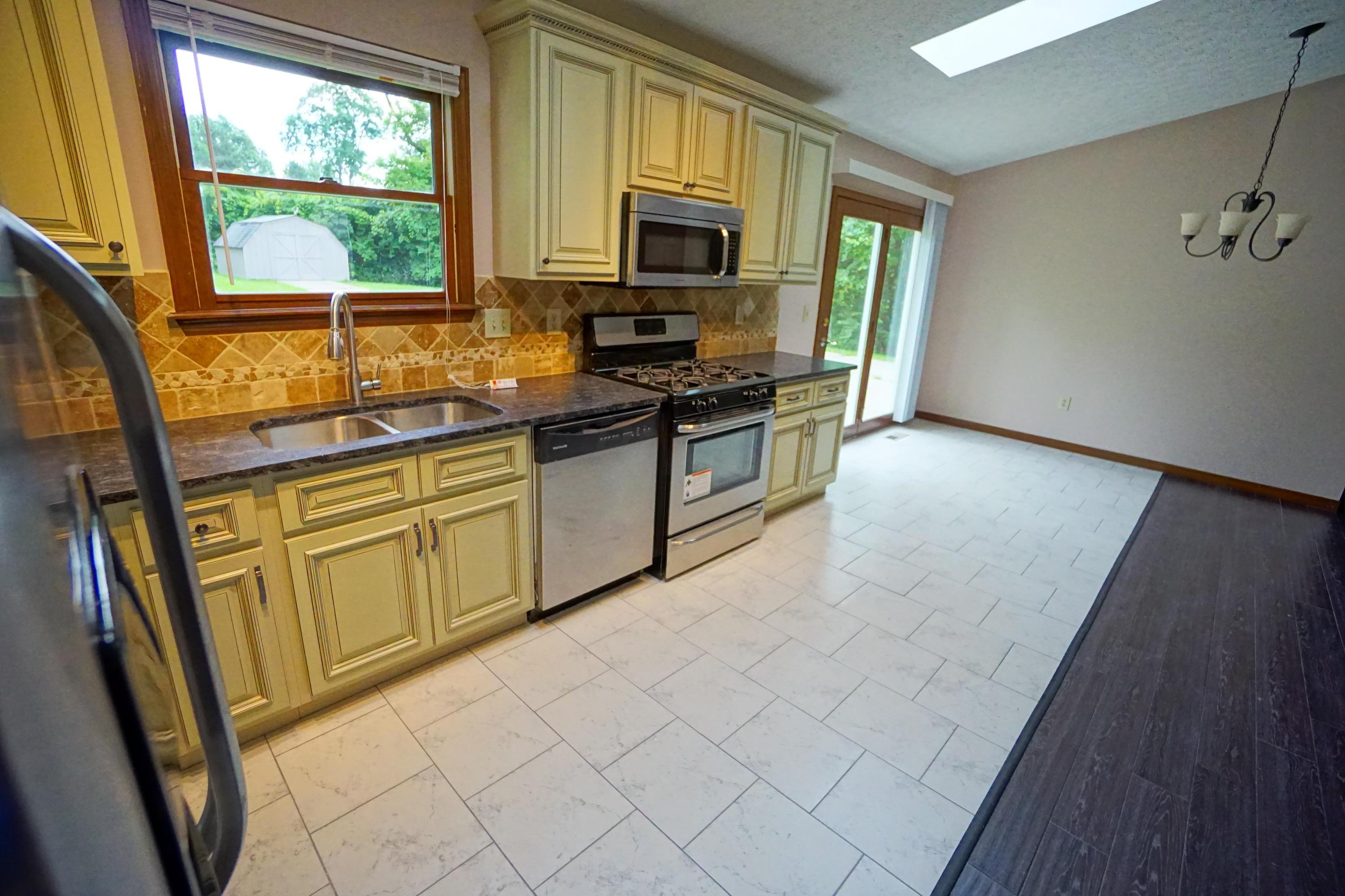 926 McNaughten Road Columbus, OH 43213 - Photo 12 of 50 Gallery Image 12
