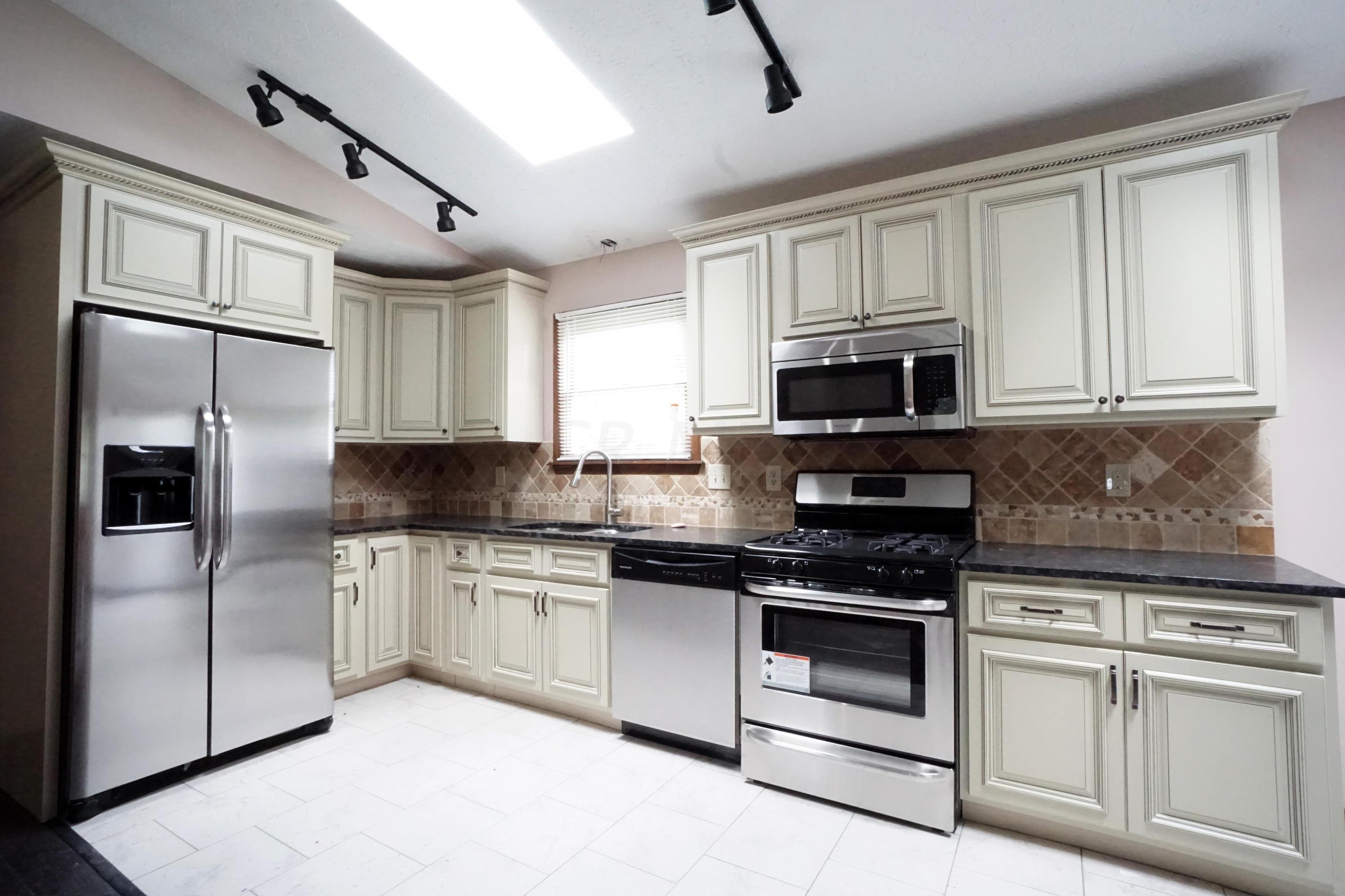 926 McNaughten Road Columbus, OH 43213 - Photo 14 of 50 Gallery Image 14