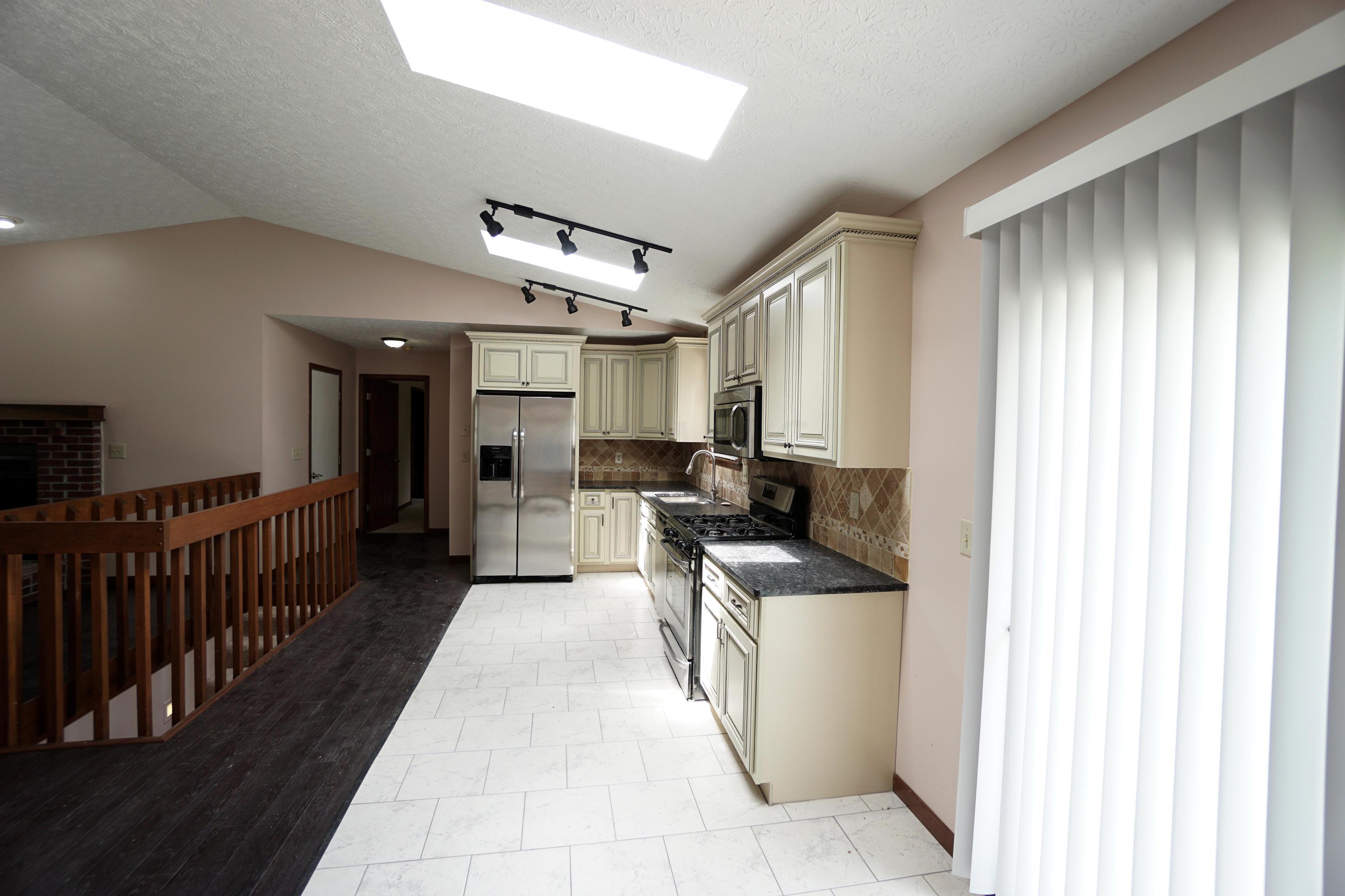 926 McNaughten Road Columbus, OH 43213 - Photo 15 of 50 Gallery Image 15