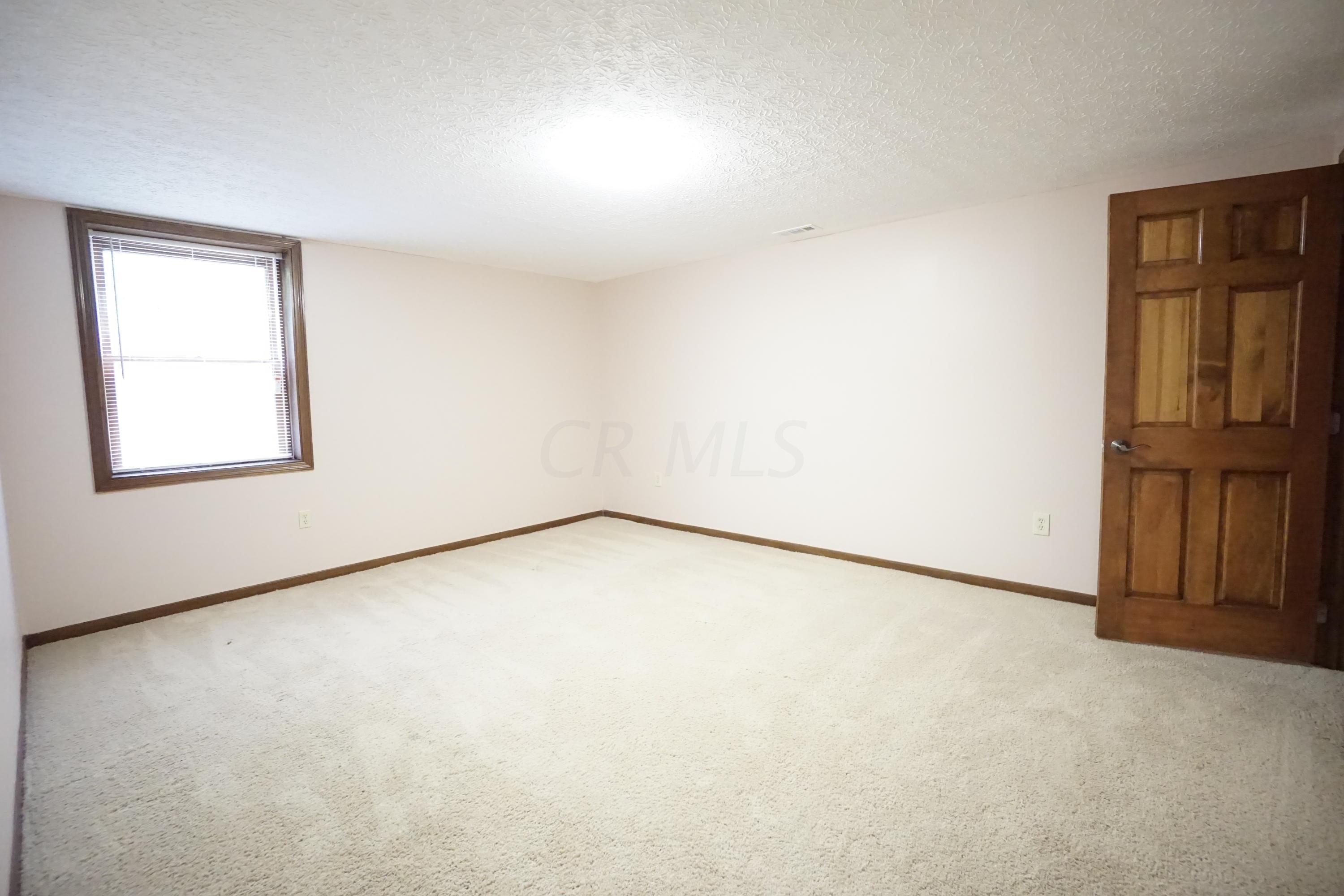 926 McNaughten Road Columbus, OH 43213 - Photo 24 of 50 Gallery Image 24