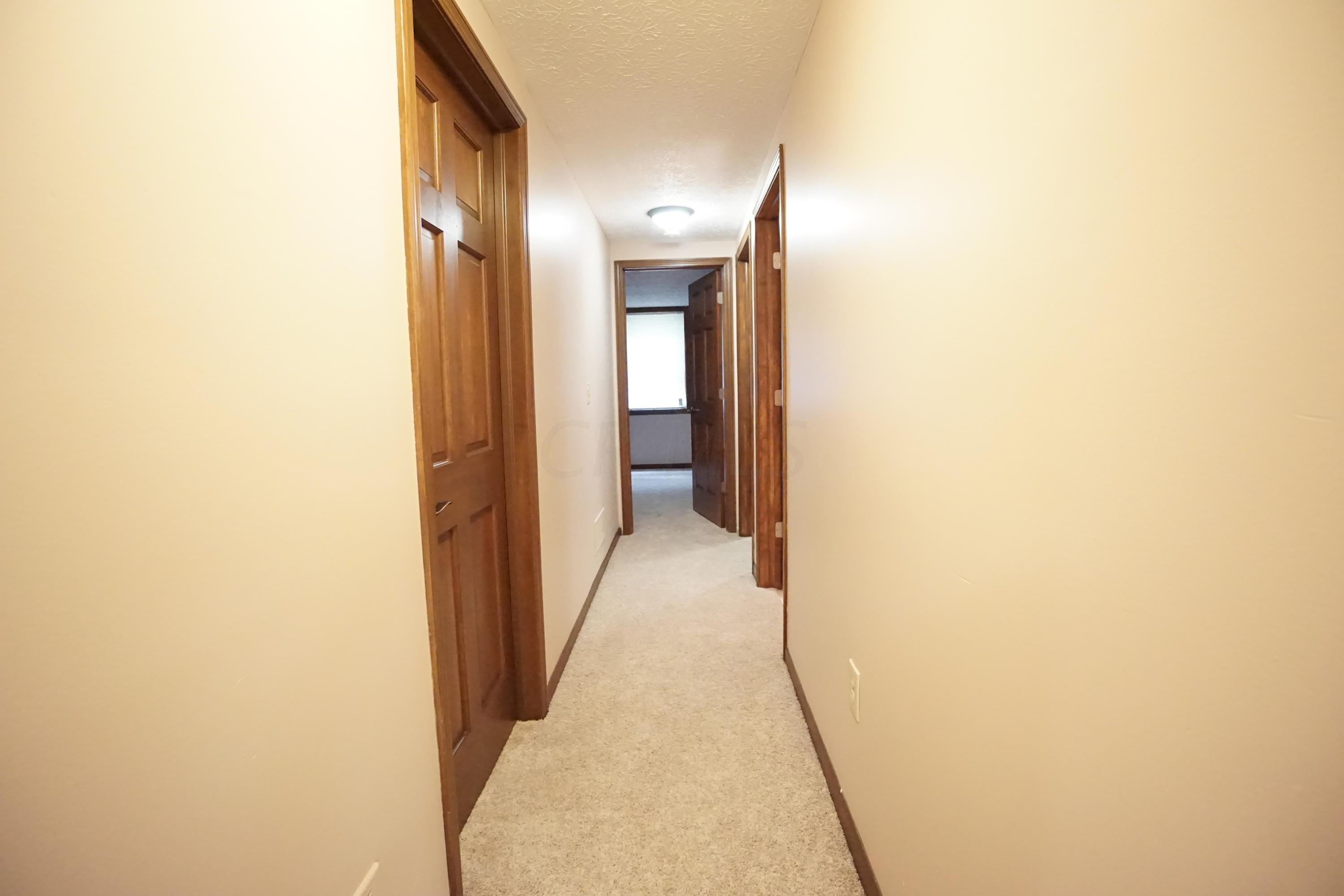 926 McNaughten Road Columbus, OH 43213 - Photo 39 of 50 Gallery Image 39