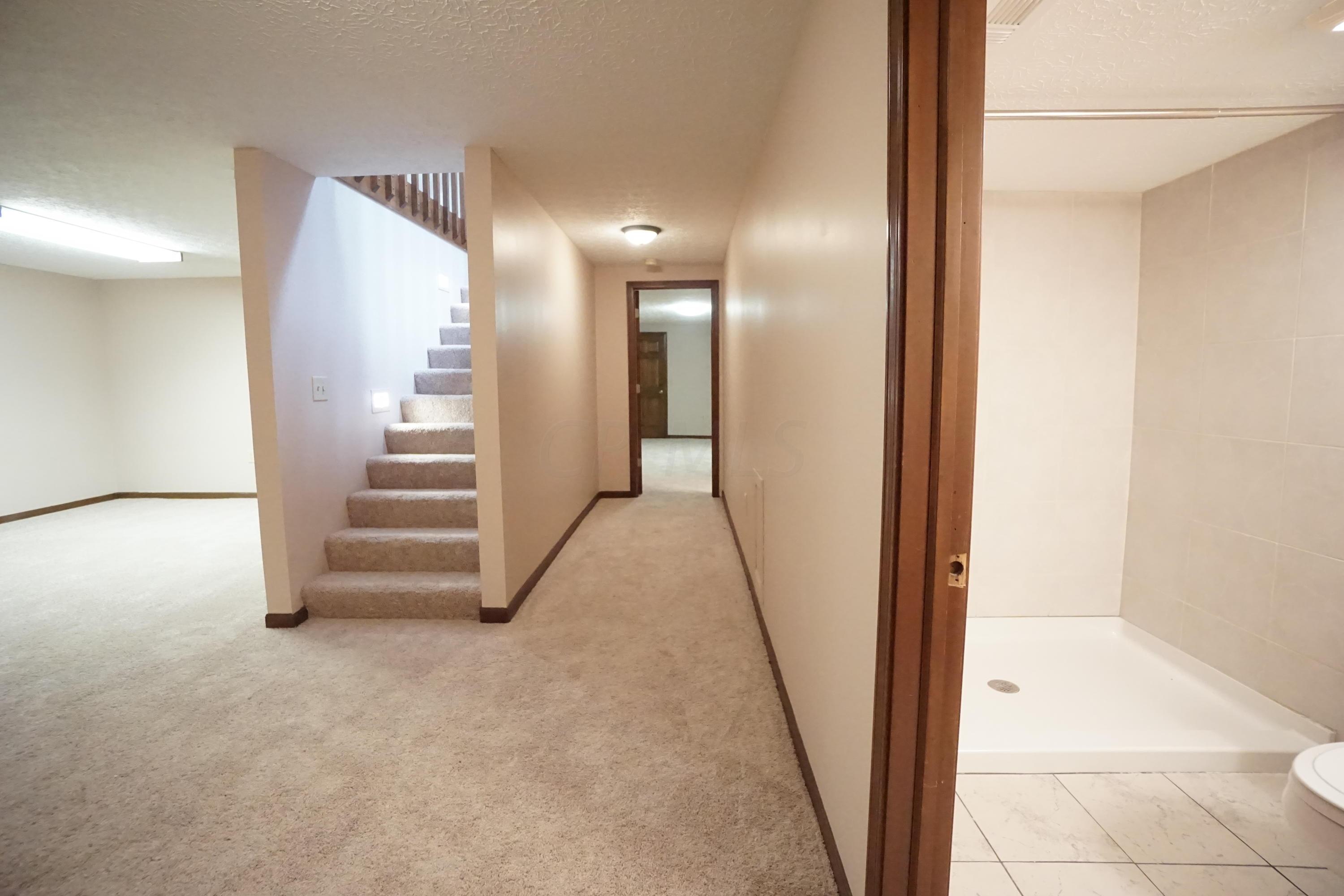 926 McNaughten Road Columbus, OH 43213 - Photo 42 of 50 Gallery Image 42