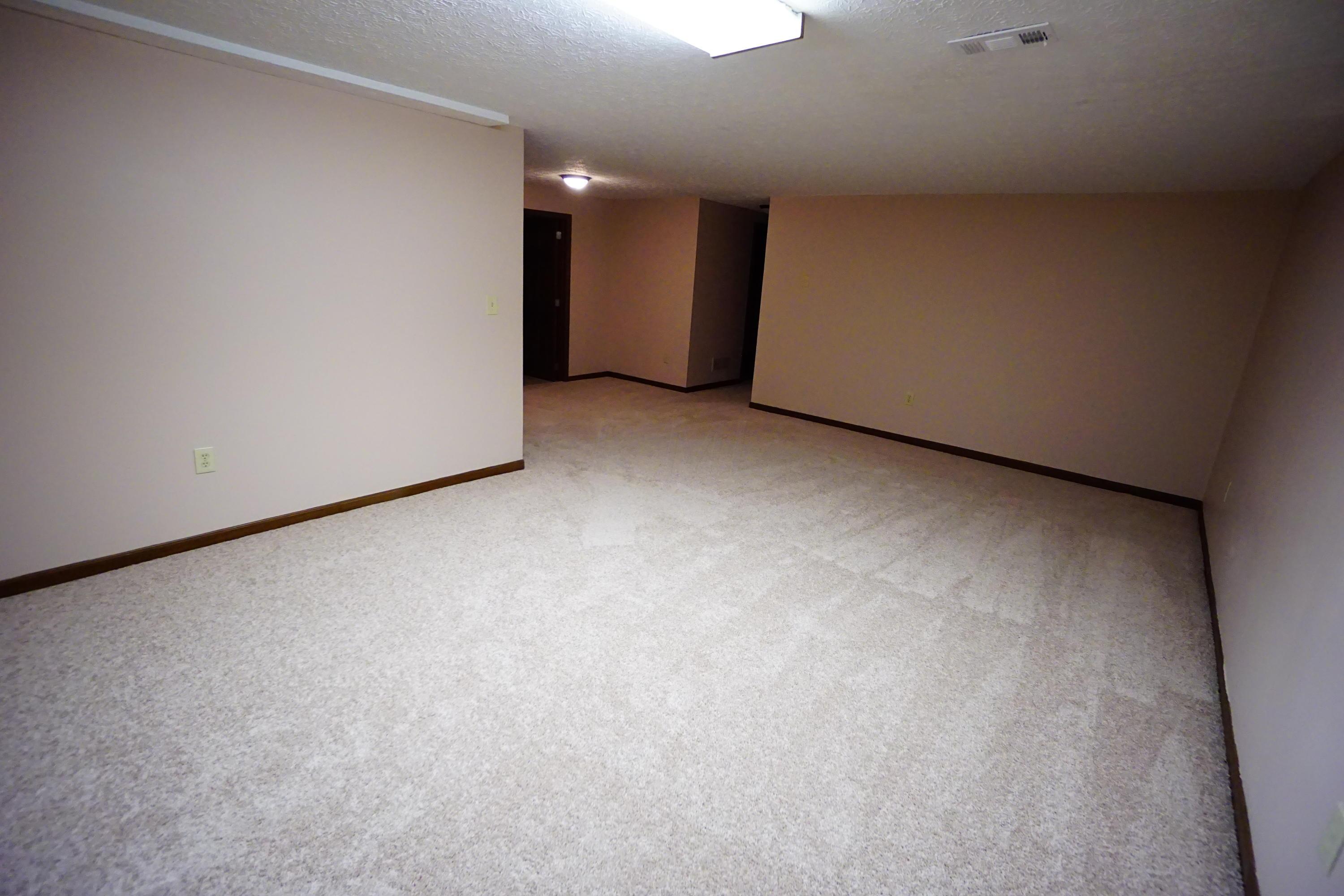 926 McNaughten Road Columbus, OH 43213 - Photo 45 of 50 Gallery Image 45