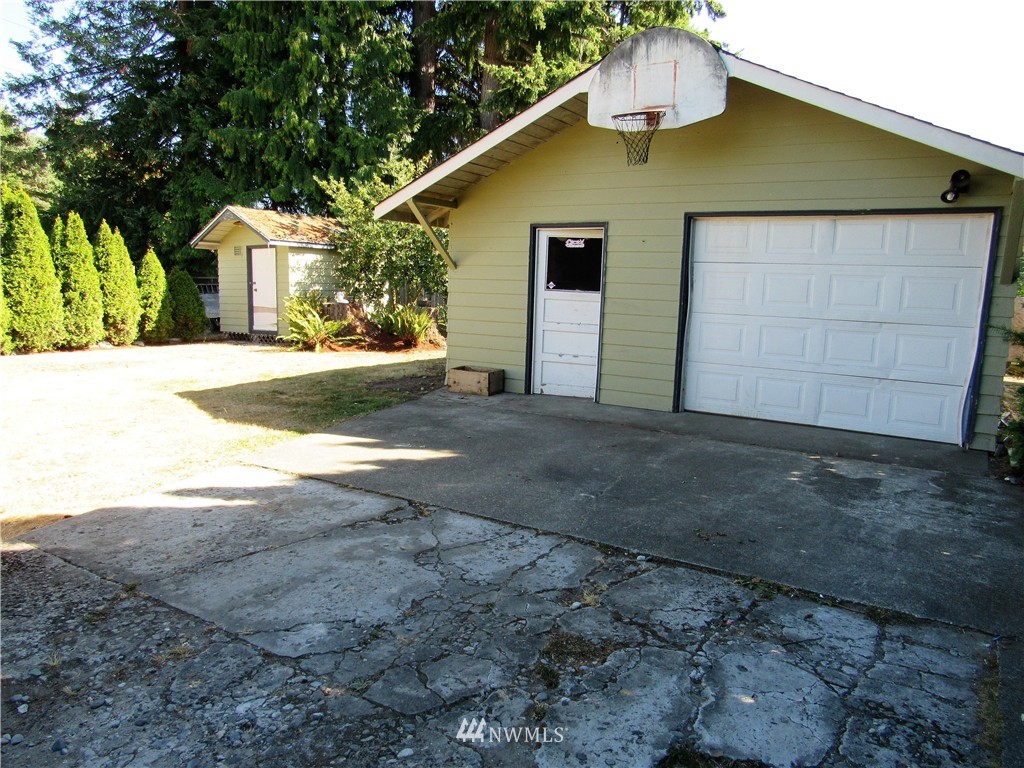 3801 Northeast 6th Place Renton, WA 98056 - Photo 10 of 10