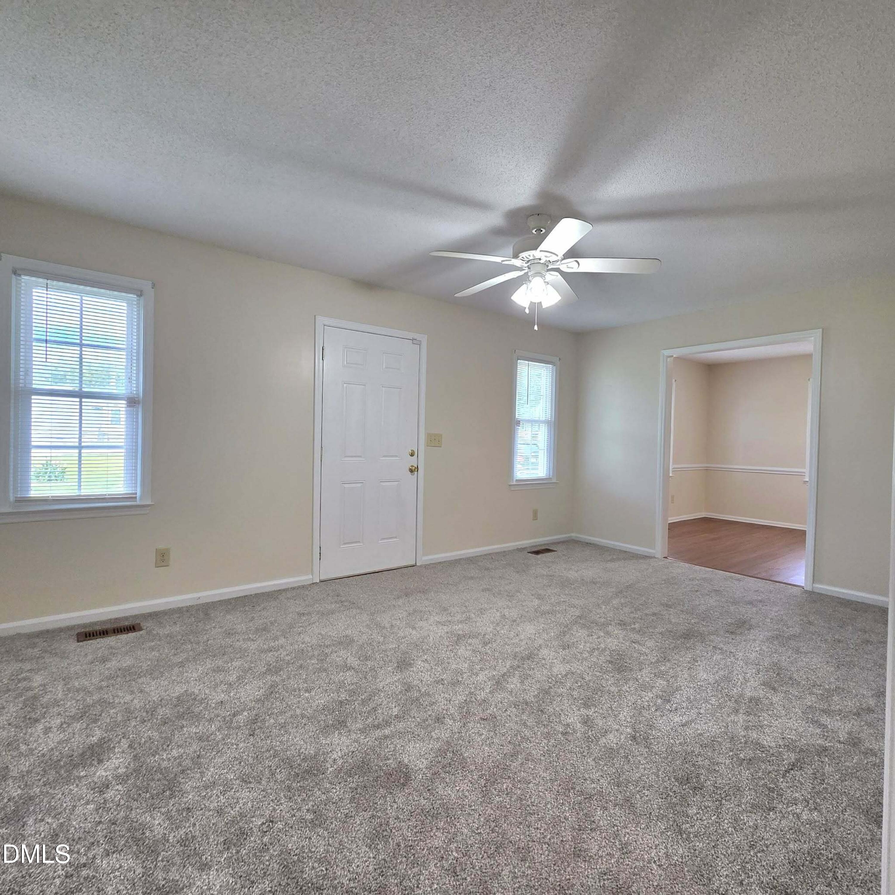 307 Slate Top House Road Clayton, NC 27520 - Photo 10 of 24 Living Room