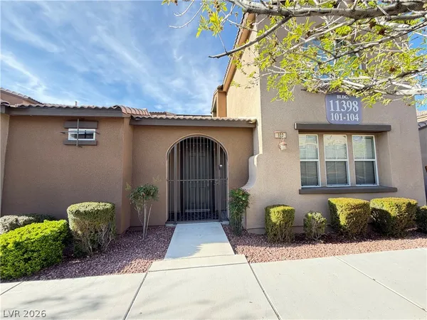 $2,520 | 11398 Belmont Lake Drive, Unit 102, Las Vegas, NV 89135